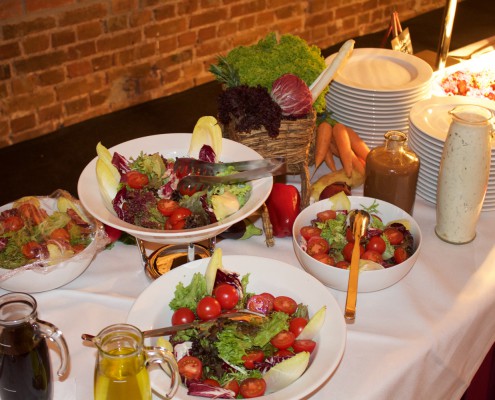 Salatbuffet bei einer Party