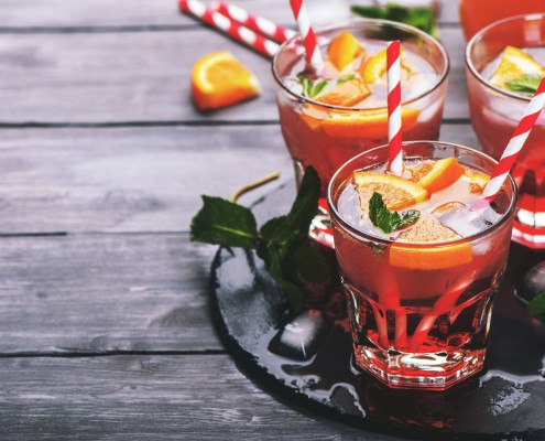 Kreative Cocktails passend zur Jahreszeit. Mit und ohne Alkohol.